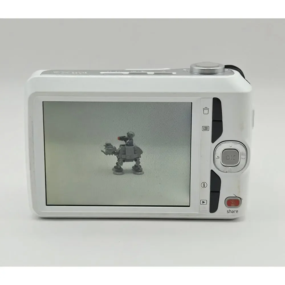 Kodak EasyShare C1450 White 14MP Digital Camera Tested Works W/ Case 8GM SD Card